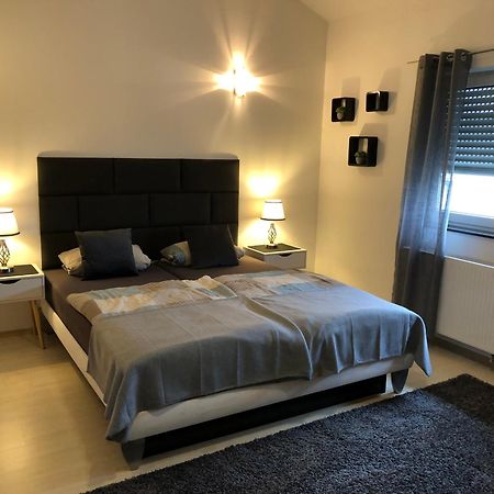 Münzenberg Pension Am Roemerhof מראה חיצוני תמונה