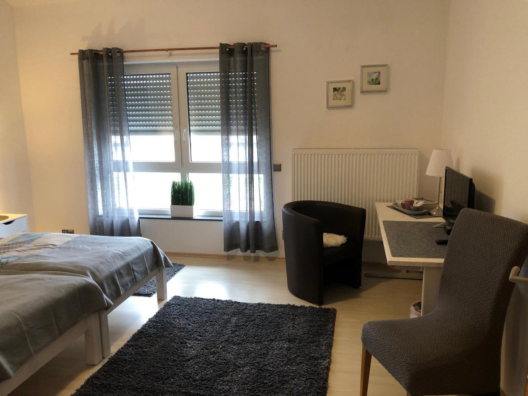 Münzenberg Pension Am Roemerhof מראה חיצוני תמונה