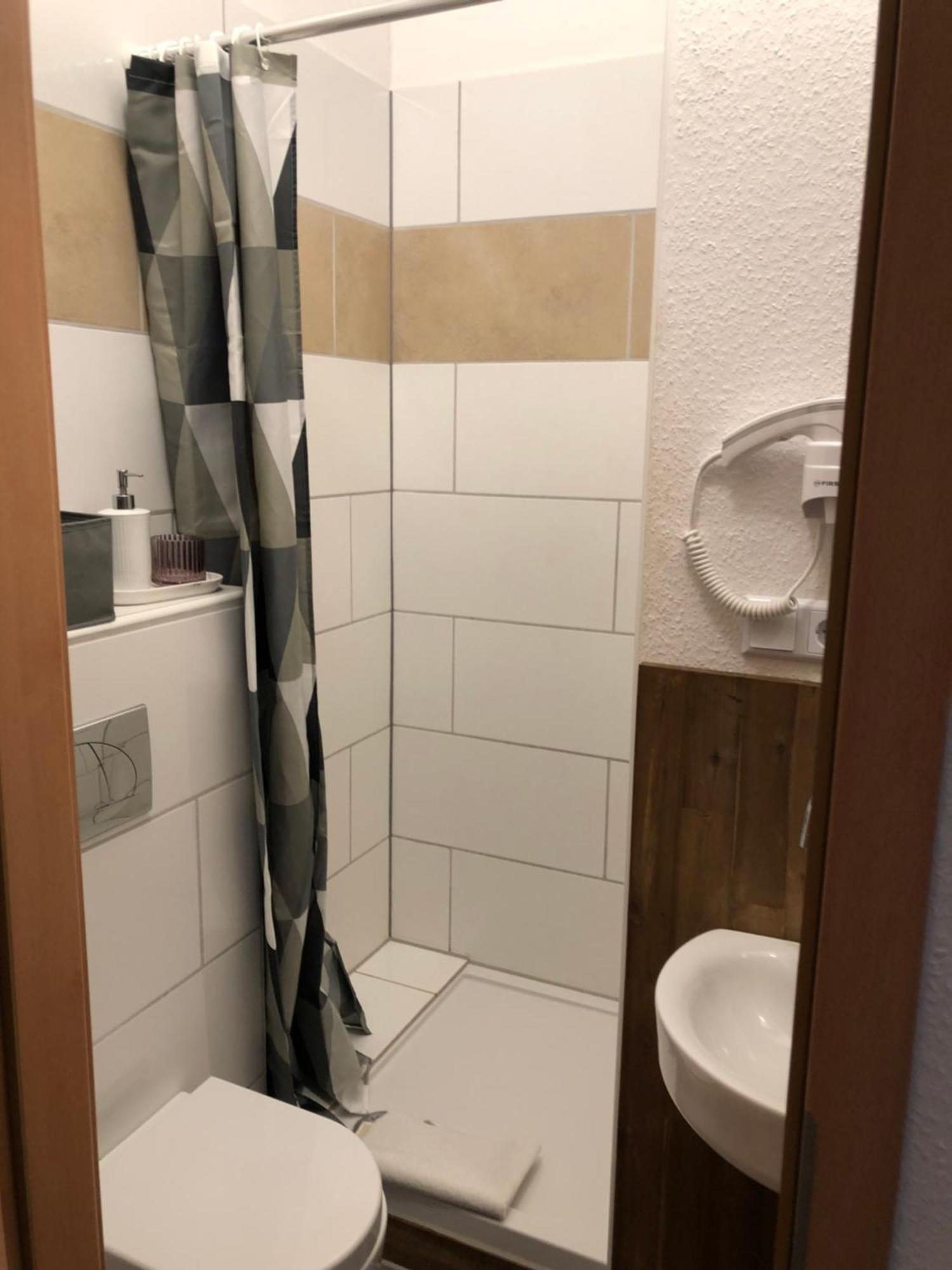 Münzenberg Pension Am Roemerhof מראה חיצוני תמונה