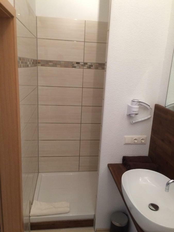Münzenberg Pension Am Roemerhof מראה חיצוני תמונה