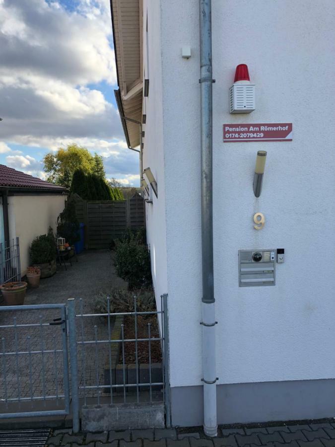 Münzenberg Pension Am Roemerhof מראה חיצוני תמונה